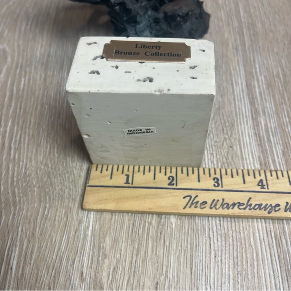 Vintage Liberty Bronze Collection Avery Creations Mother and Child on Stone Base - Picture 9 of 10